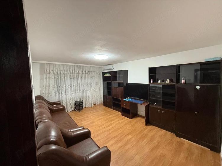 Vand apartament 3 Camere Decomandat NEGOCIABIL - 1