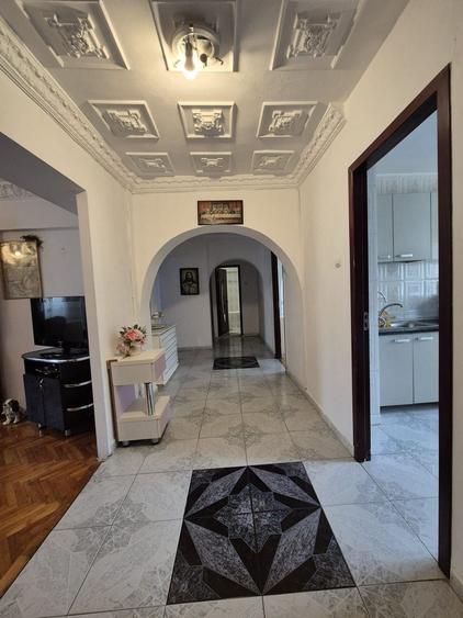 Apartament 4 camere Decomandat, Centrala, 105mp Bulevardul Chisinau - 8