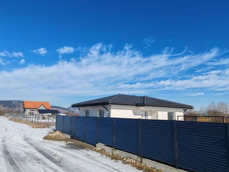 OPORTUNITATE -  Casa Individuala Noua 2025 in Sanpetru, Clasa energetica A - 1