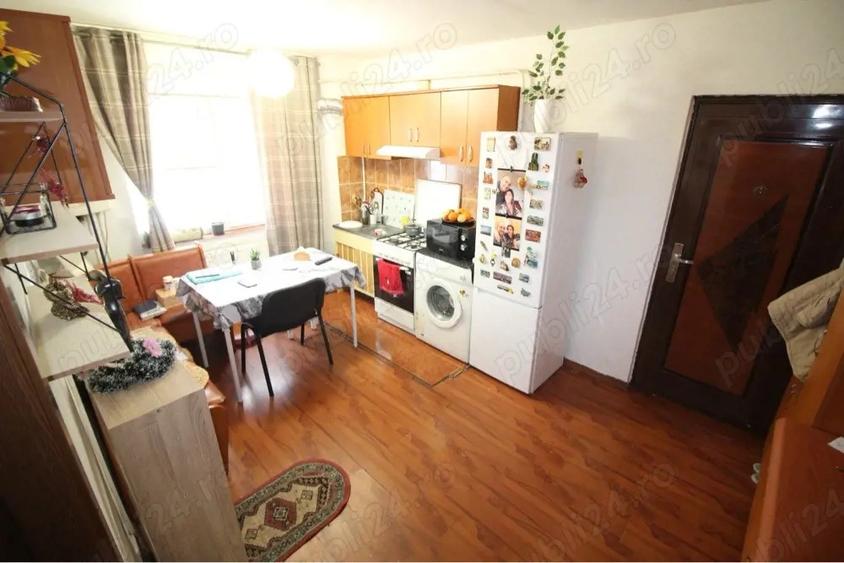 Vand apartament 2 camere - 13