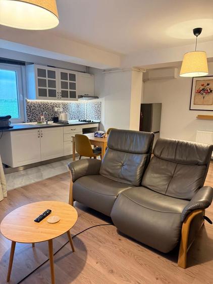 Garsoniera spatioasa, aproape de aeroport - 4