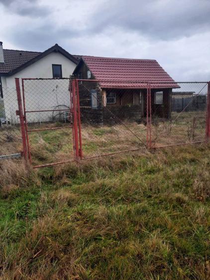 Dealul Selimbarului teren intravilan imprejmuit 600m2 - 4