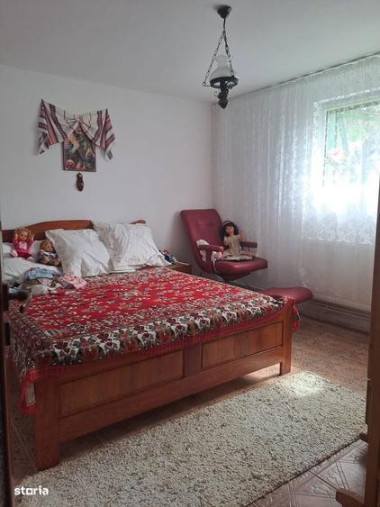 Vand casa parter cu mansarda 15 km Mioveni - 15