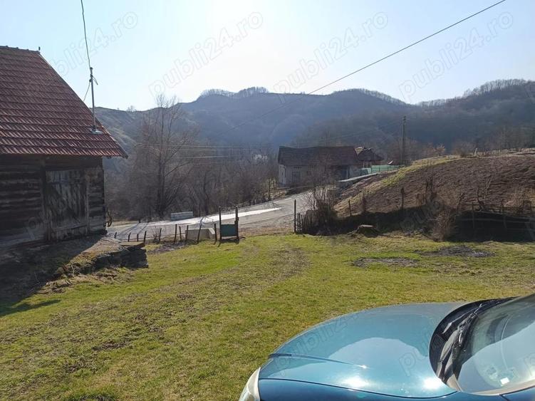 Vand casa la sat - 1