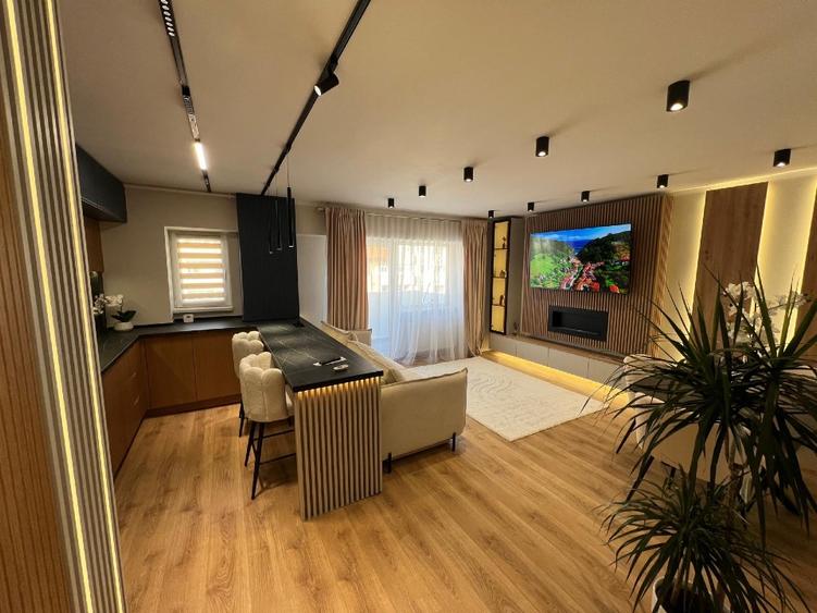 PF vând ap 3 camere Zorilor/Observatorului, două băi, terasă de 20 mp - 3