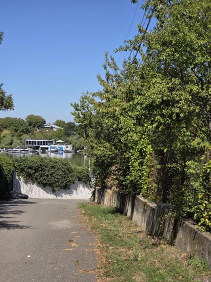 Vanzare teren cu deschidere la lac, zona Ciofliceni - Sangov. - 6