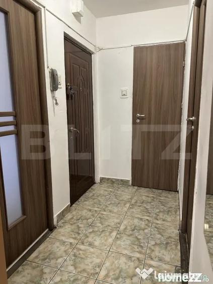Apartament cu 3 camere decomandat în Dâmbu Pietros