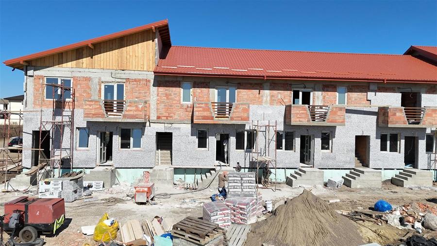 Apartament 3 camere cu Gradina si terasa,Valea Lupului Rediu - 1