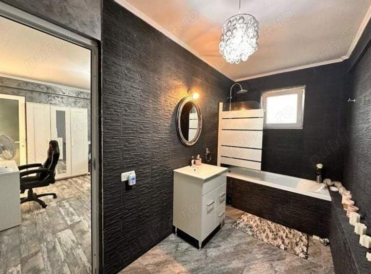 VILA UNICAT ULTRALUX P+1 +CASA CU TEREN 1412MP ZONA PALAZU MARE - 1