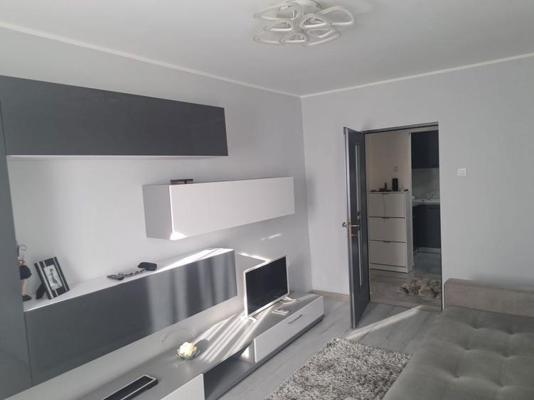Vand apartament 2 camere - 1