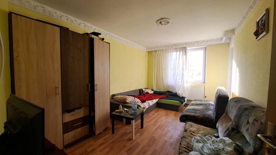 AGIGEA, 3 CAMERE DECOMANDAT 2 BAI, CENTRALA GAZ, 70 MP. PARCARE, BOXA - 1
