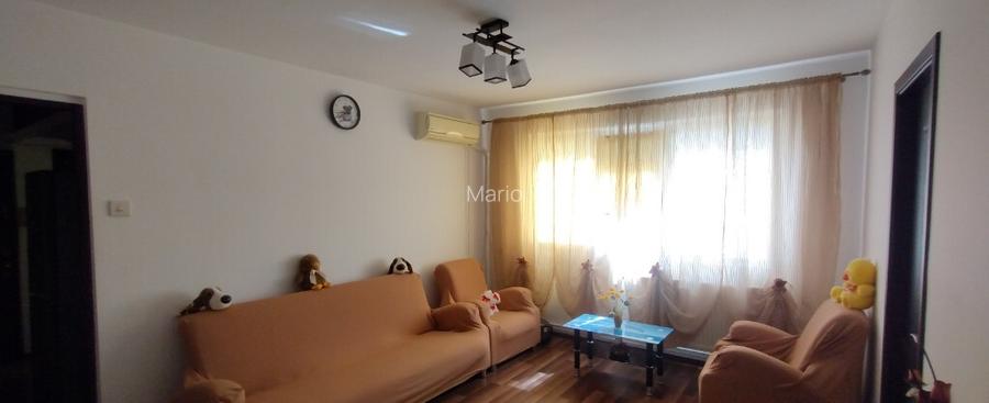 Vand Apartament CF2 Et 4 vedere pe fata recent renovat