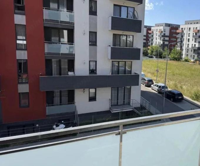 Apartament cu 2 camere decomandat în Avantgarden
