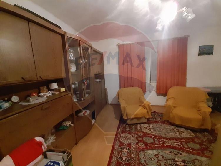 Casa / Vila cu 2 camere de vanzare - 4