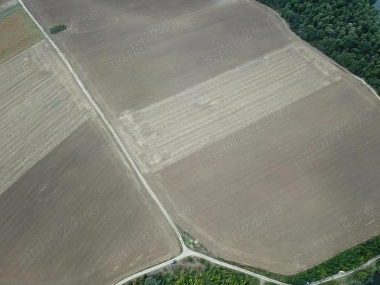 Teren Intravilan langa lac - 1