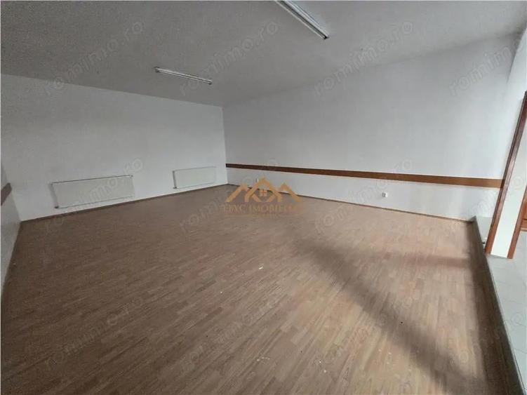 De Vanzare | Cladire + Teren | Scheia - 3