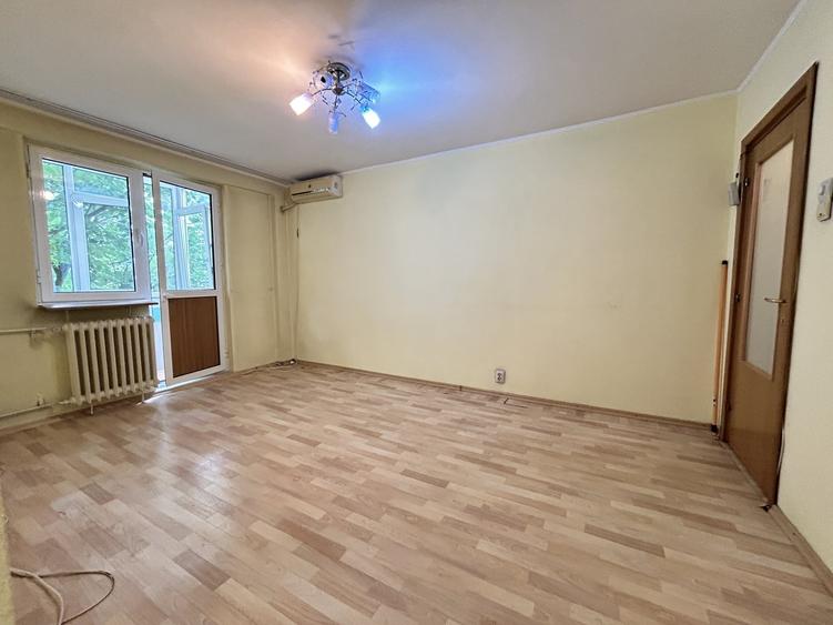 Apartament cu 2 camere semidecomandat în Pantelimon