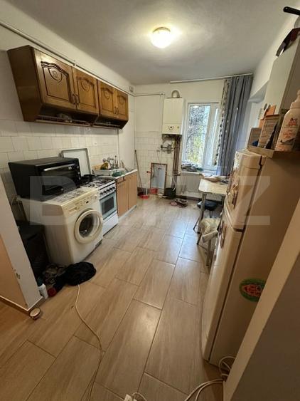 Apartament 2 camere, balcon, renovat, centrala, etaj intermediar,  Gruia - 2