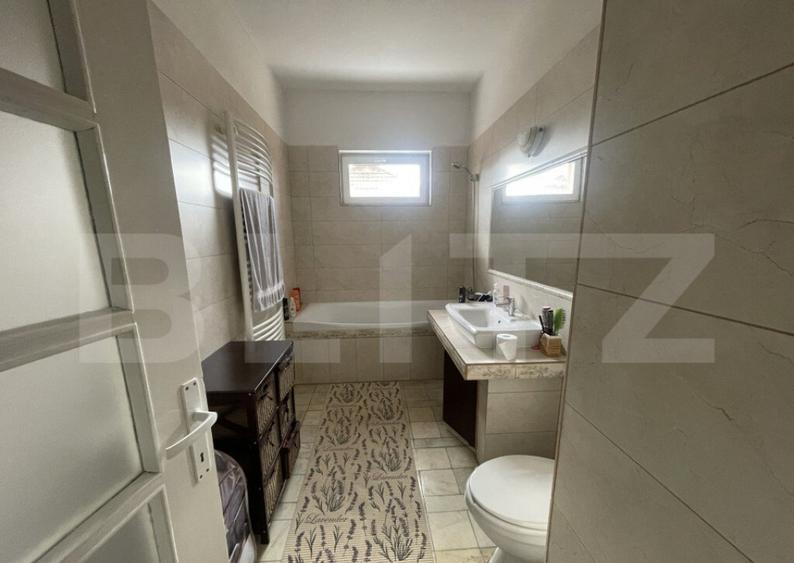 Casa, 211mp, Zona Piata Mica - 5