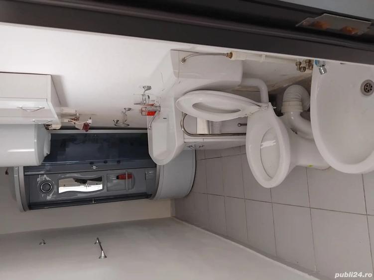 De vanzare casa demisol si parter garaj si teren - 4