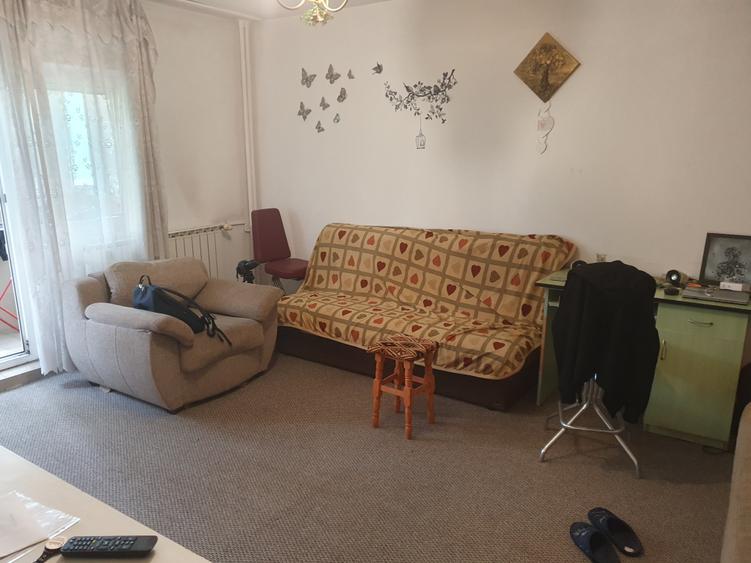 Vanzare 2 camere-2/8-decomandat-!3 Septembrie-Novaci-bl 89-reabilitat-114000 E - 1