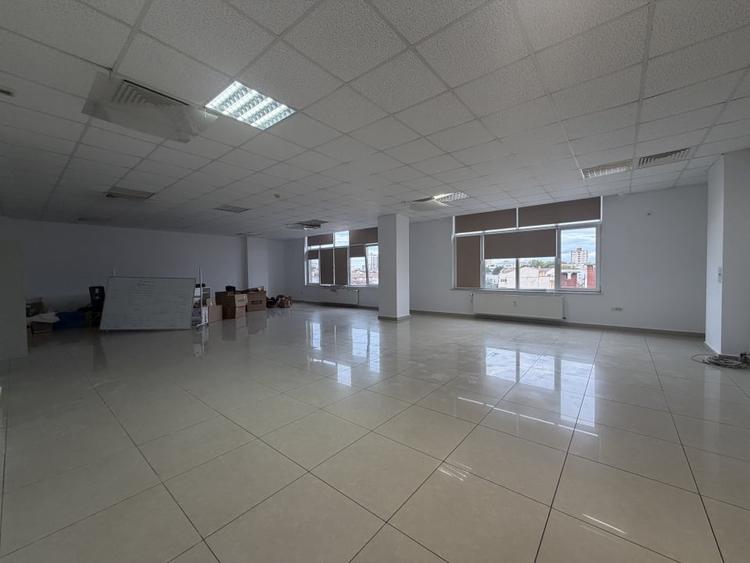 Spatiu de birouri / Cladire noua/ paza - 5