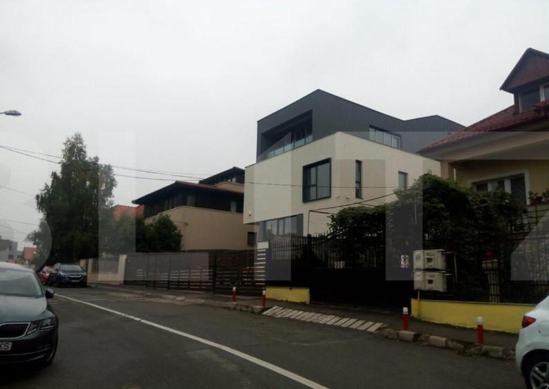 Imobil de birouri, 610 mp - 1