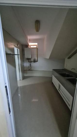 Vanzare Apartament 4 camere+posibilitate spatiu comercial la demisol - Bragadiru - 2