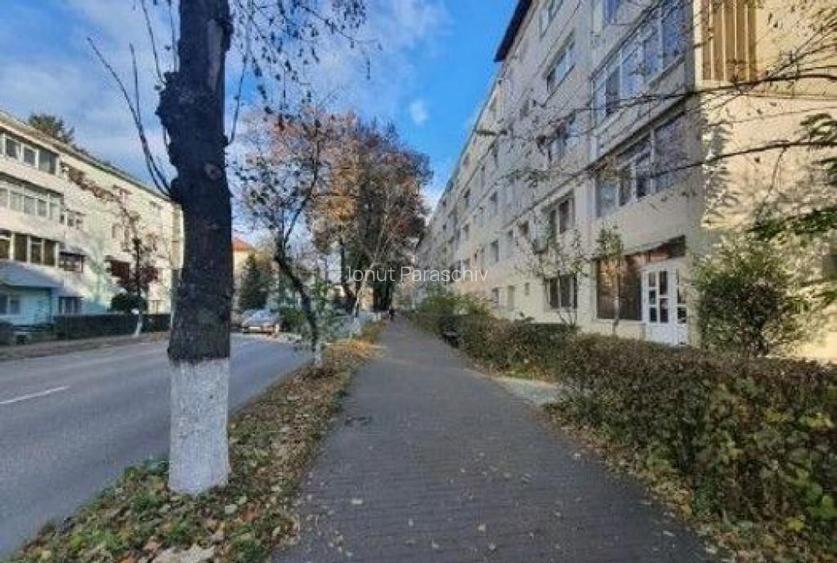 Apartament cota parte 1/3, Roman, ID: R2429001