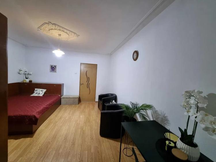 Dristor, garsoniera, 1 min metrou, mobilata si utilata - 2