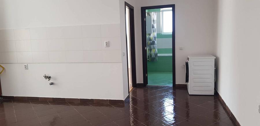Proprietar vand apartament 3 camere Etaj 1 - 1