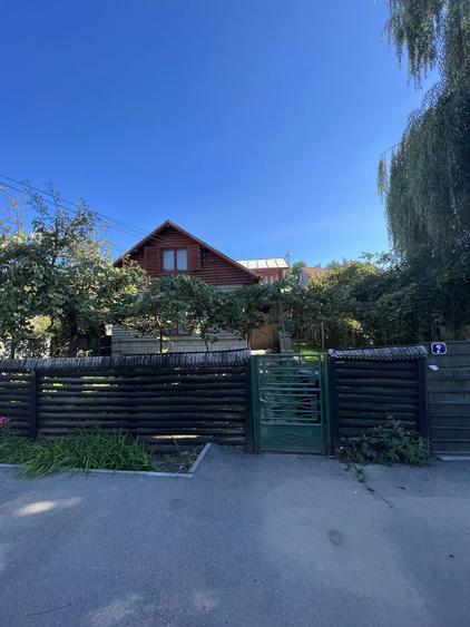 Casa centru Pucioasa - 4 camere/650 mp - 1