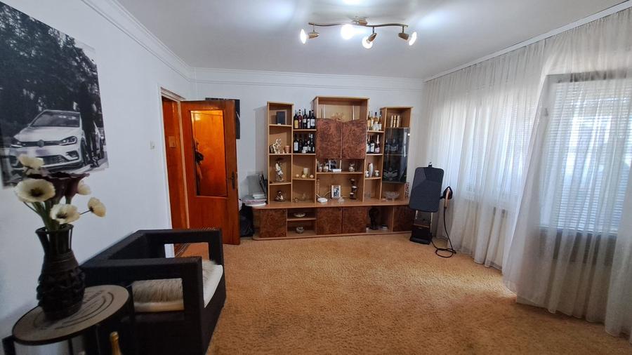 KM.4-5 APARTAMENT 3 CAMERE , MOBILAT, UTILAT, CENTRALA GAZ, LOC PARCARE , BOXA - 1