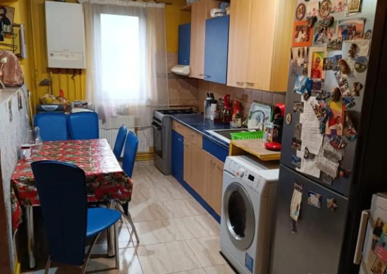 Apartament 3 camere et 3, Plopilor - 1