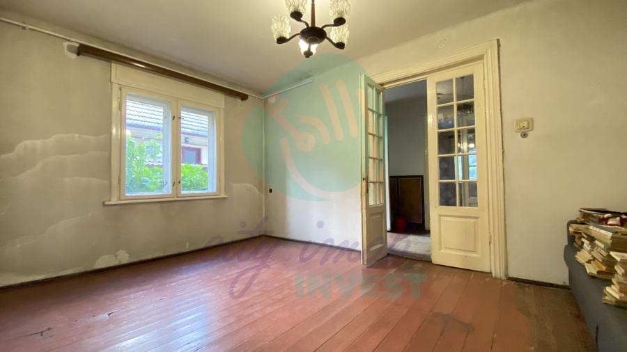 Parter de vila cu mică curte, Piața Alba Iulia - 1