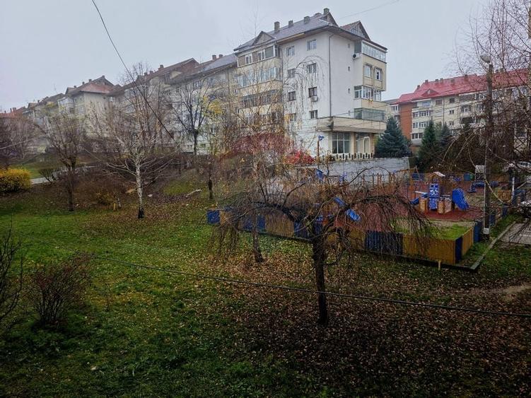 Apartament cu 4 camere de vânzare în zona Calea Romanului - 37