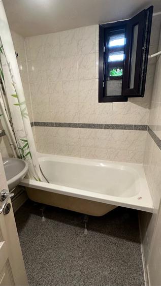 Apartament cu 2 camere decomandat în Medicină