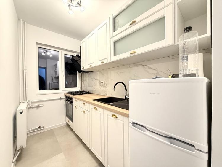 Apartament renovat modern, 2 camere, 40 mp utili - zona Cetatii - 1