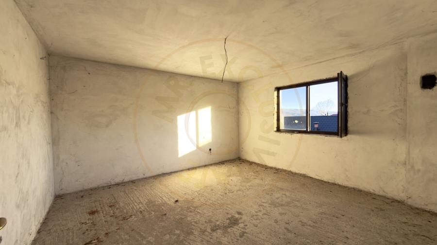 Casa generoasa cu teren de 1186 mp intravilan-Retevoiesti -Pietrosani-Arges! - 10