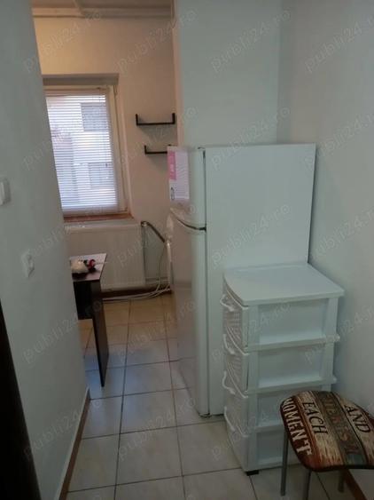 Proprietar, inchiriez garsoniera, strada Crinului - 1