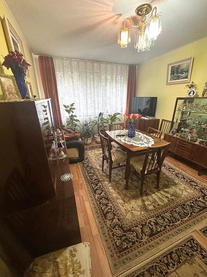Apartament spatios, trei camere semidecomandate, etaj 1 din 4, Tiglina 3 - 1