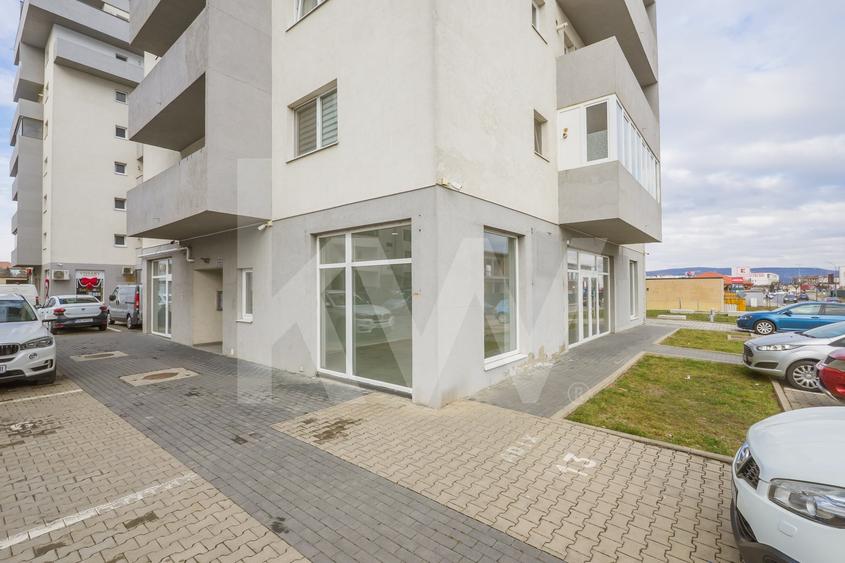 Spatiu comercial finisat 174mp vitrina Dna Stanca ideal showroom clinica - 10