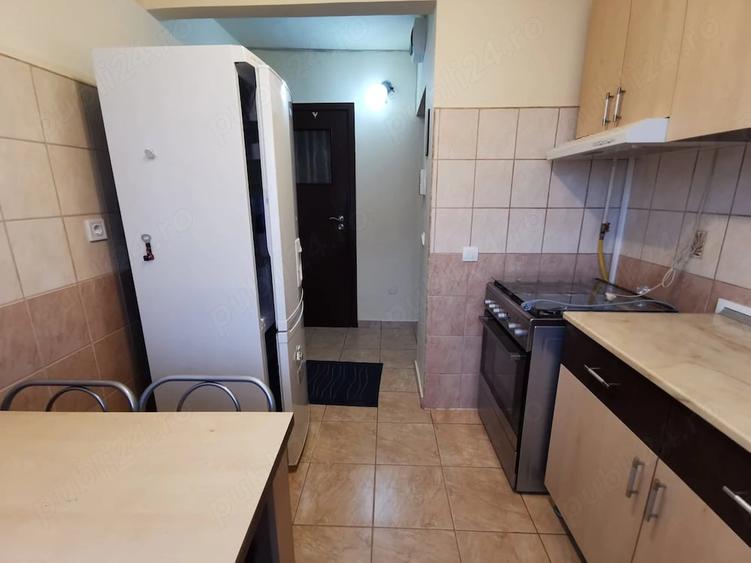 Apartament cu 2 camere semidecomandat în Piața Centrală