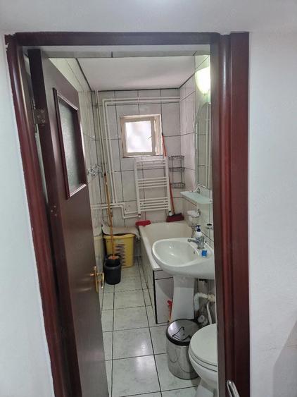 De Inchiriat ap 3 camere Ostroveni Valcea - 3