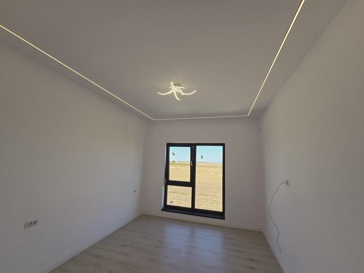 Vila individuala - 4 camere  - 3 bai - incalzire pardoseala - placa de beton - 12