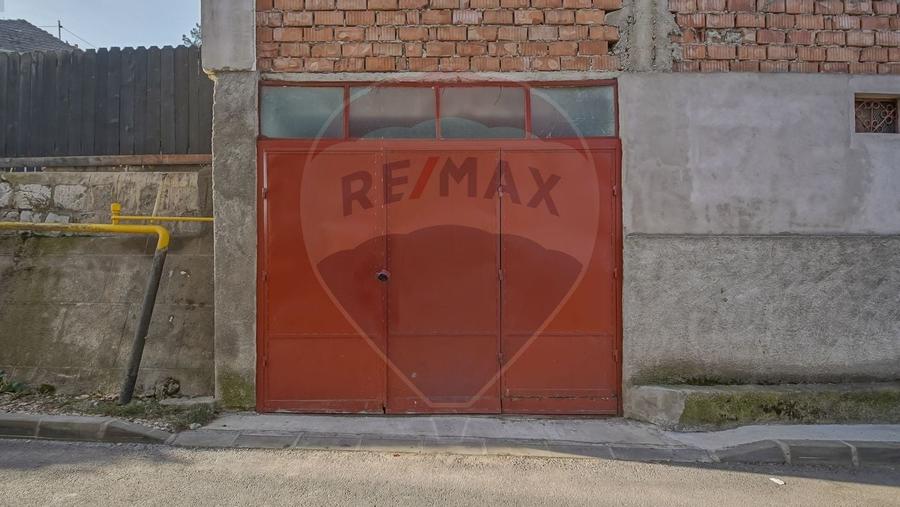 Casa spatioasa si practica, aproape natura si oras- Cartier Darste - 19