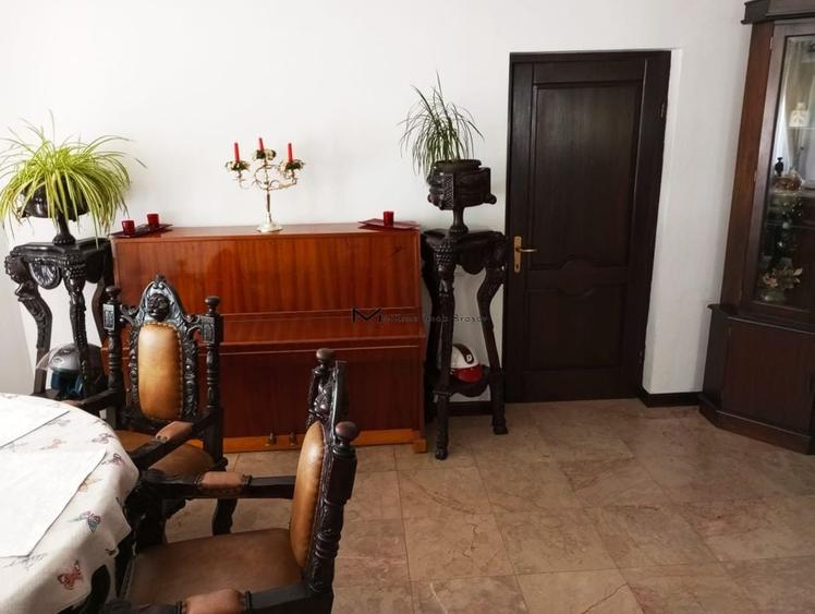 🏡 Proprietate exclusivistă cu 2 case, piscină și sală de fitness - 10