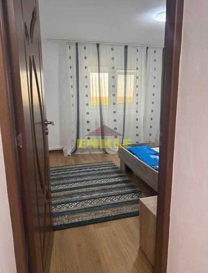 De inchiriat apartament cu 2 camere, zona Imparat Traian. - 1