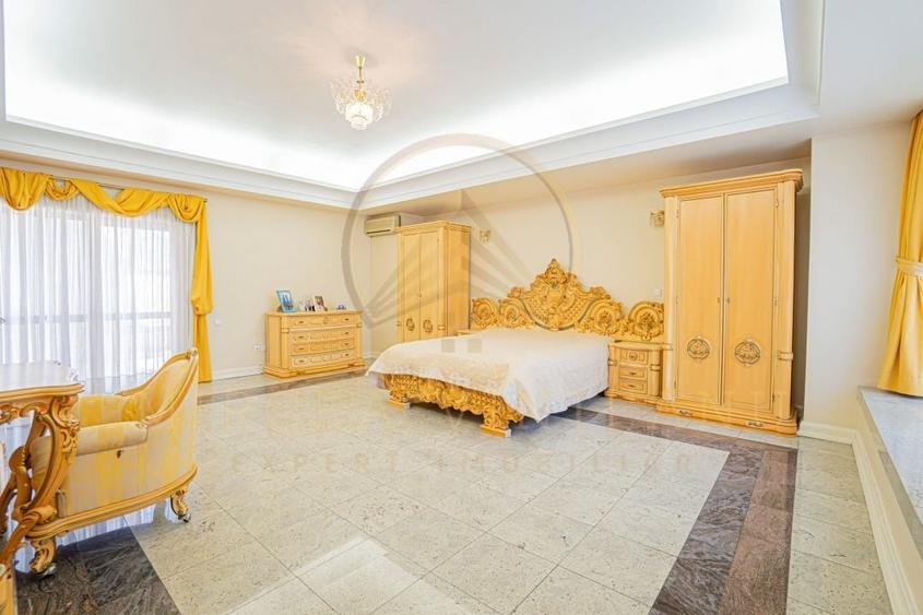 Ultracentral -Cladire impozanta  D+P+2E. - 22