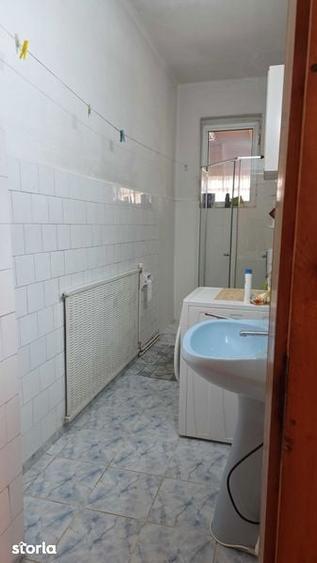 PF inchiriez APARTAMENT la casa, central - 1